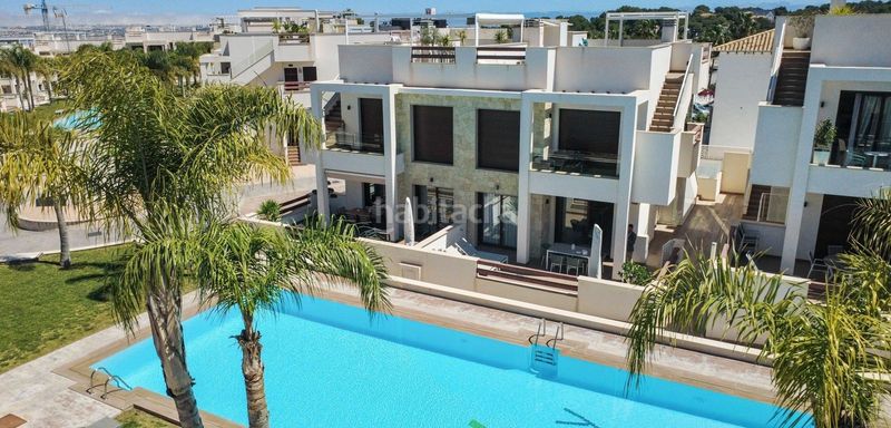 Foto 4e775c83-3f95-4b10-ae76-08f20dcee2ff. Apartament amb aparcament piscina a Los Balcones-Los Altos Torrevieja