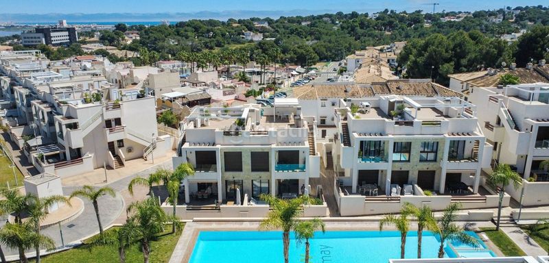 Foto bb38706f-e23b-4e2c-9a13-7d5c2e0a5c2e. Apartament amb aparcament piscina a Los Balcones-Los Altos Torrevieja