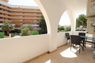 Apartament a La Zenia. Apartamento completamente renovado en una zona muy solicitada!
