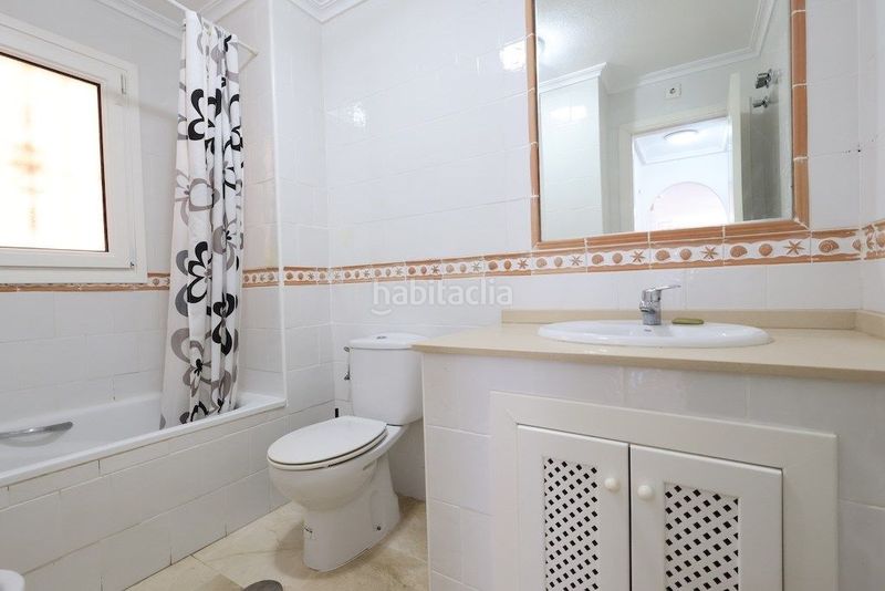 Foto 5c418443-bbe1-4a58-a6d7-89af31a32ba5. Apartament amb piscina a La Florida Orihuela