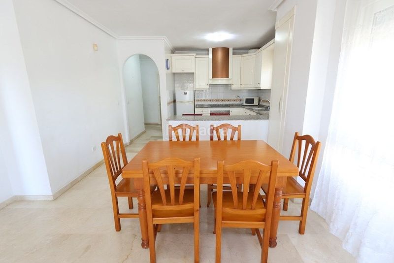 Foto c9edc766-df33-4ce6-ae65-536ab1cbdc1c. Apartament amb piscina a La Florida Orihuela