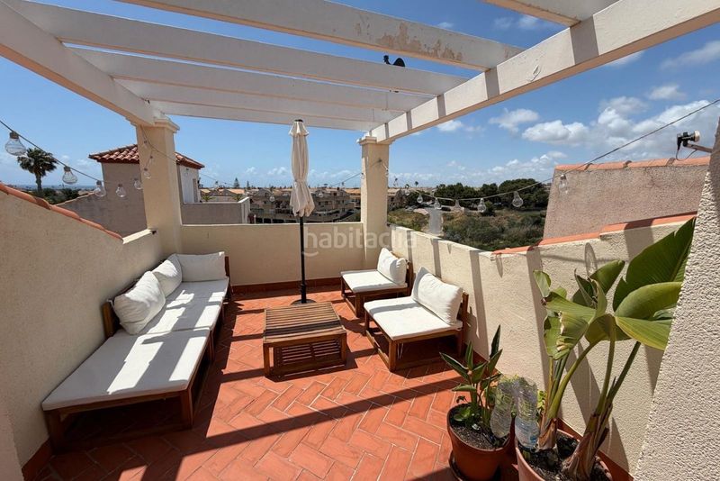 Foto dfc69821-c6fc-4e53-b963-b1c1cae472d8. Apartament amb piscina a Playa Flamenca Orihuela