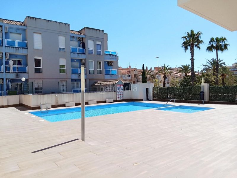 Foto 0b1ca33f-5636-41c5-bfb4-c337d5274983. Apartament amb aparcament piscina a Antonio Machado Torrevieja