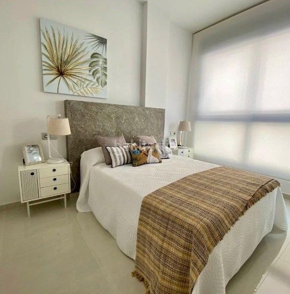 Foto db142b7c-05f0-41be-9e72-b4337b7cd1c1. Apartament amb piscina a Antonio Machado Torrevieja