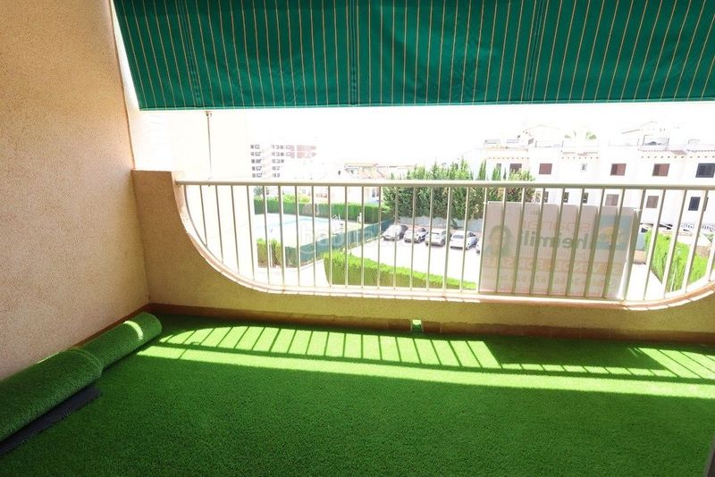 Foto 2e500258-a97e-4da9-b4c8-ee32ceeb777c. Apartament amb piscina a La Zenia Orihuela