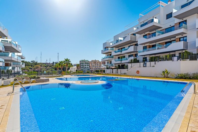 Foto 202c9319-1b86-439f-9833-820e1bca4b8f. Apartament amb aparcament piscina a Villamartín-Las Filipinas Orihuela