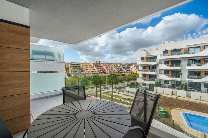Foto 40a6f77b-0d2a-40fb-ad01-cab457466273. Apartament amb aparcament piscina a Villamartín-Las Filipinas Orihuela