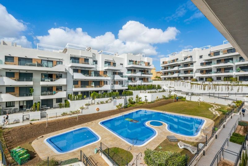 Foto 9566a03c-a98a-4ccc-a194-240570aaa073. Apartament amb aparcament piscina a Villamartín-Las Filipinas Orihuela