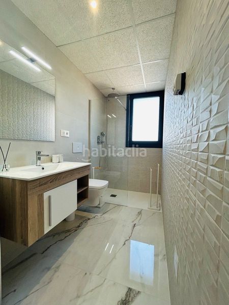 Foto 8044fd0b-777b-4aa7-b0a8-2bdc0f8cdd71. Apartament amb aparcament piscina a La Florida Orihuela
