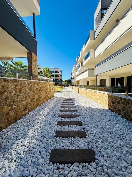 Foto c485a169-de86-47ff-acaa-a9551d5269da. Apartament amb aparcament piscina a La Florida Orihuela