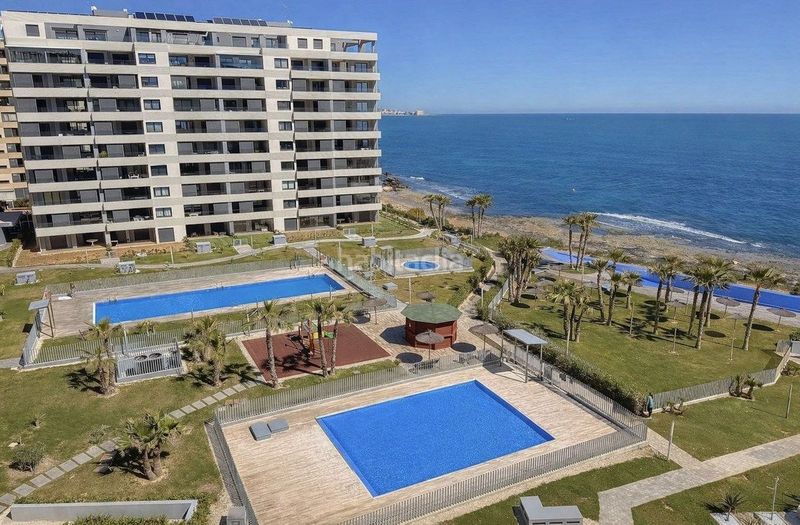 Foto 5f20e35a-bcf6-40d9-ae31-cd0ab58b206f. Apartament amb aparcament piscina a Punta Prima Torrevieja