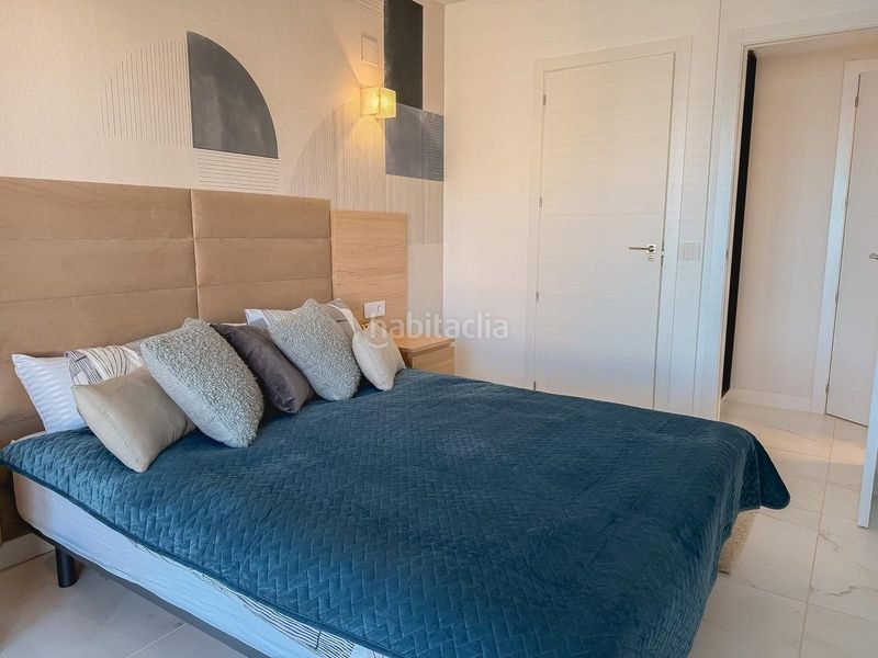 Foto c26919cc-f802-4fc0-833d-d17a6c0f6250. Apartament amb aparcament piscina a Punta Prima Torrevieja