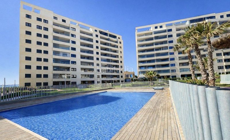 Foto f13f804a-173e-45b2-a265-1e4ed54db4d8. Apartament amb aparcament piscina a Punta Prima Torrevieja
