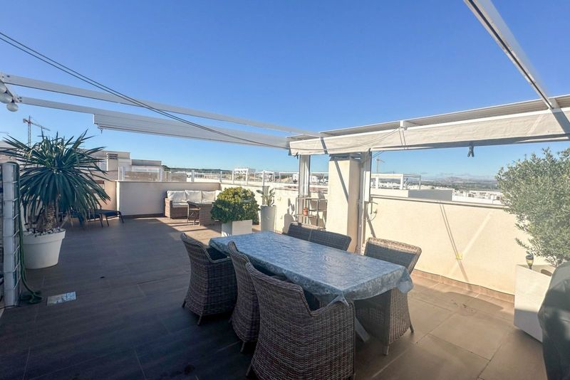 Foto c6fac8b9-cd18-4ab8-8fd5-cee6eb580f65. Àtic amb aparcament piscina a Los Balcones-Los Altos Torrevieja