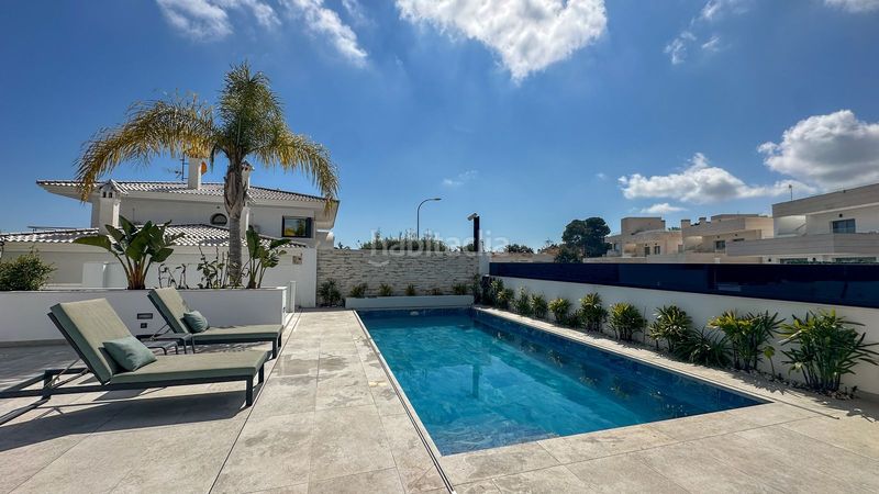Foto fc647823-d829-4c2d-baea-cf11d1077ff5. Xalet amb aparcament piscina a Lomas de Cabo Roig - Los Dolses Orihuela