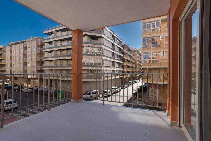 Foto 715b5bd3-49e3-4aed-a528-a261c792ee80. Apartament a Zona Playa del Cura Torrevieja