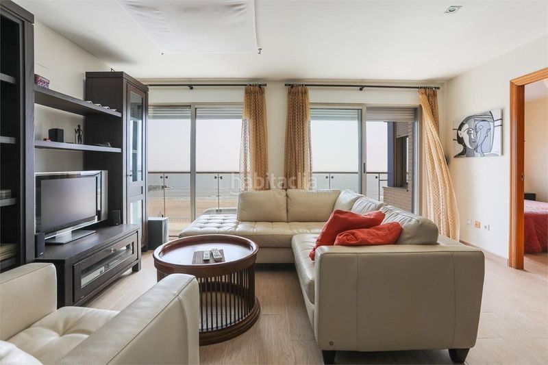 Foto a303cc82-3b0f-4b04-8f2c-b2cb6857f043. Apartament amb piscina a Zona Playa de los Locos Torrevieja