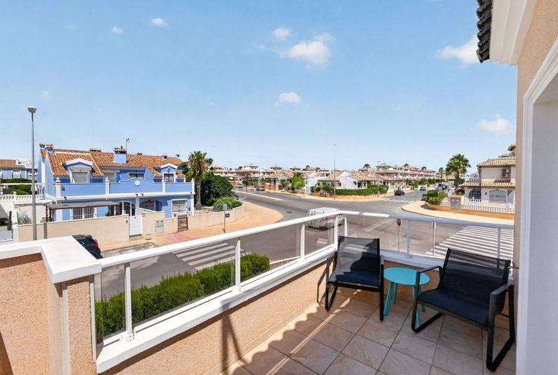 Foto 0a56c637-ecc5-4556-a0ef-10e64094fe07. Casa adossada amb aparcament piscina a Lomas de Cabo Roig - Los Dolses Orihuela