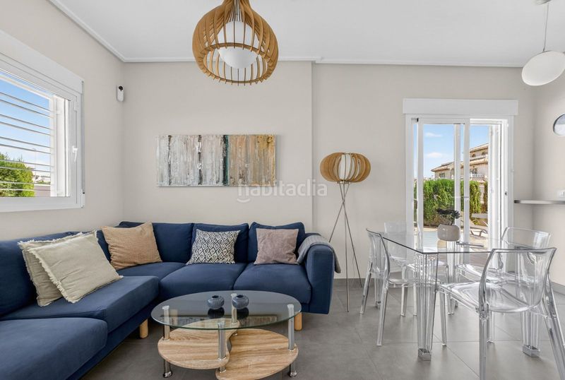 Foto 76e984a0-6657-40bf-b0c4-953317881062. Casa adossada amb aparcament piscina a Lomas de Cabo Roig - Los Dolses Orihuela