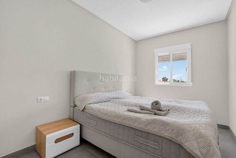 Foto f9fef2b9-b143-4d07-a9fa-e189e5206f89. Casa adossada amb aparcament piscina a Lomas de Cabo Roig - Los Dolses Orihuela