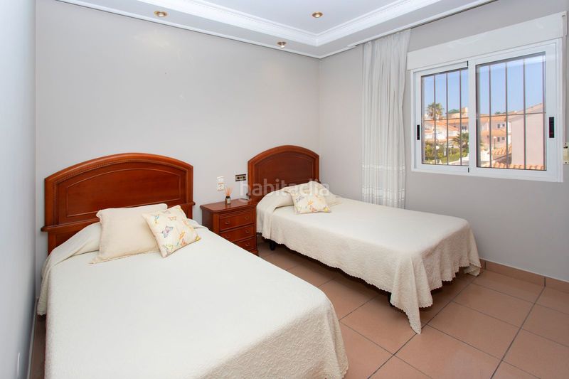 Foto fbe23e91-e977-474c-a3d2-790a565b61ae. Xalet amb piscina a Miramar - Torre del Moro Torrevieja