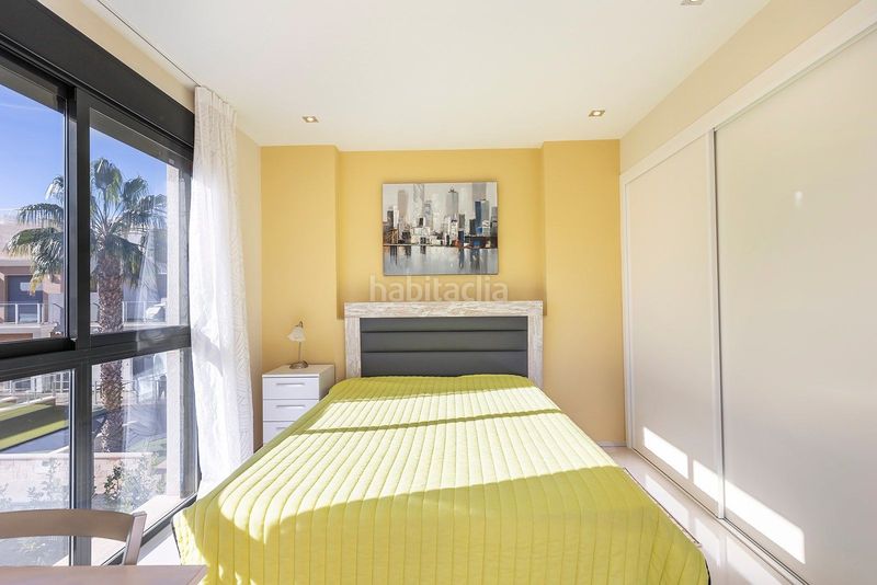 Foto 5d22062a-2943-462b-97d0-b4c740930d7f. Xalet amb piscina a La Zenia Orihuela