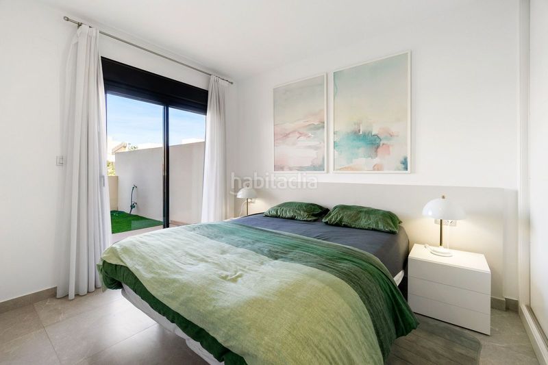 Foto acb6176d-fec7-437b-8890-c1bb68a9ec00. Apartament amb piscina a Lomas de Cabo Roig - Los Dolses Orihuela