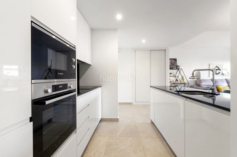 Foto db9a541c-f2c5-4f5a-abe9-1564186707f8. Apartament amb piscina a Lomas de Cabo Roig - Los Dolses Orihuela