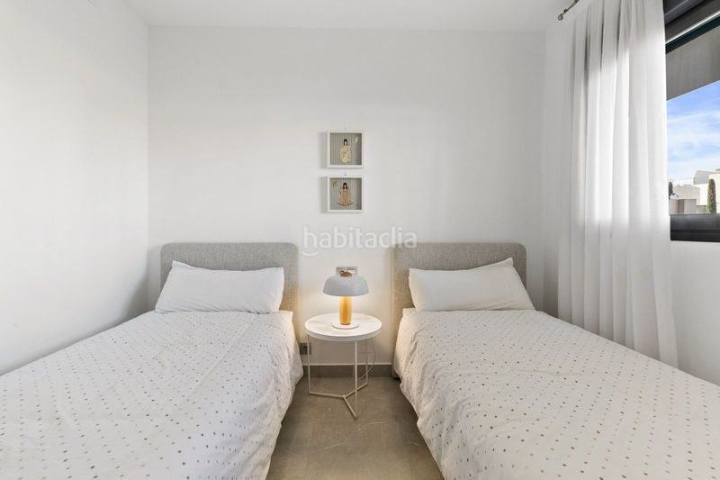 Foto e09b972b-6eb1-4b2a-aa39-61348fcd7e12. Apartament amb piscina a Lomas de Cabo Roig - Los Dolses Orihuela