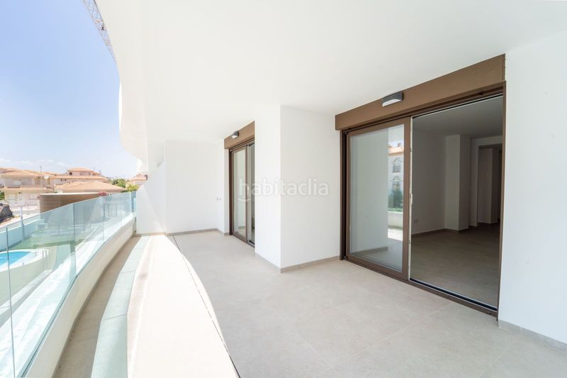 Foto 8319463f-7018-4442-bcc9-3f14e0f5af60. Apartament amb piscina a Playa Flamenca Orihuela