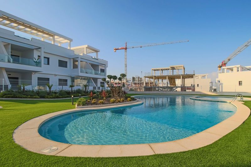 Foto ff08cb92-0d2b-4768-ad47-bdbed74c00df. Àtic amb aparcament piscina a Los Balcones-Los Altos Torrevieja