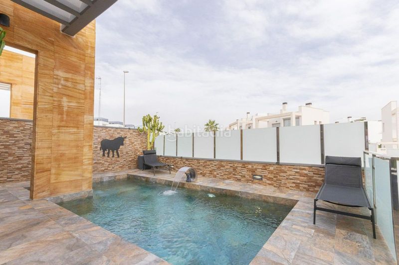 Foto 111898dd-dcc4-4749-8562-ef2482d5a36c. Xalet amb piscina a Lomas de Cabo Roig - Los Dolses Orihuela