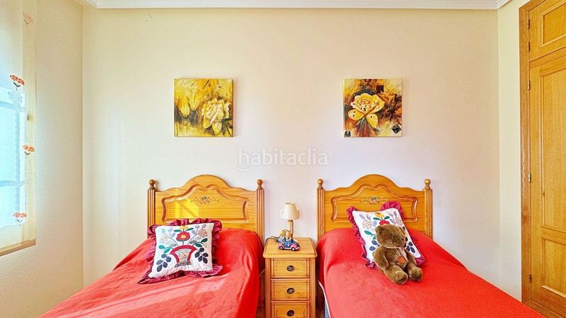 Foto 10a917d2-da57-43a5-b7d8-cc2084d81ffd. Casa adossada a La Zenia Orihuela