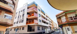 Apartament a Zona Carrefour - Urbanizaciones. Moderno apartamento en pleno centro de torrevieja!