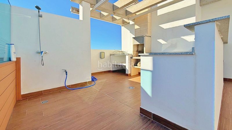 Foto f71bd384-d45d-468e-adea-29d9bab670ce. Àtic amb piscina a Punta Prima Torrevieja