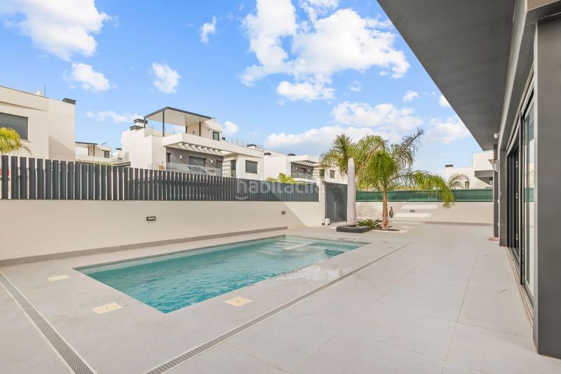 Foto ed554999-94e5-431b-80f6-0dfbe3f2585a. Chalet mit pool in Algorfa