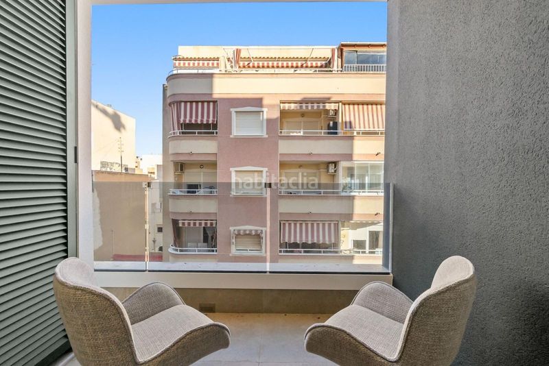 Foto c2161758-5b0e-44c2-bece-d4b901b9896f. Apartament amb piscina a Las Piscinas Naturales Torrevieja
