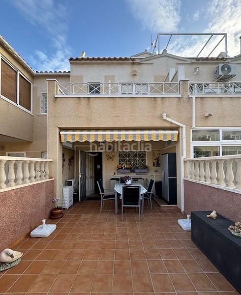 Foto 5980adb1-be67-4cdc-864f-2dff2b6116fd. Apartament amb piscina a La Florida Orihuela