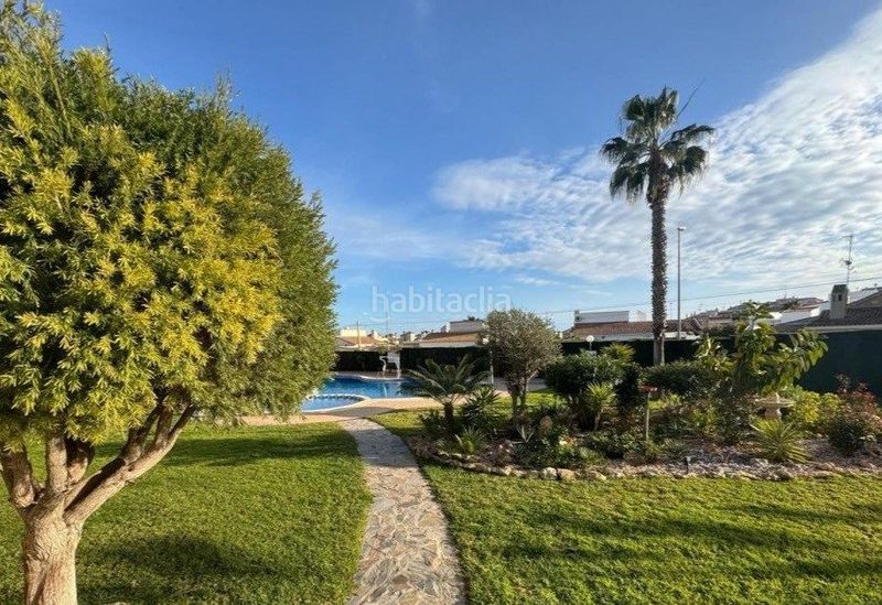 Foto c4a2f3a7-cfa4-457a-9df4-6f67ee2d1537. Apartament amb piscina a La Florida Orihuela