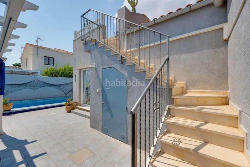 Foto a0bd5a87-d42e-4aeb-8350-9f5438c550bd. Xalet amb aparcament piscina a Aguamarina Orihuela