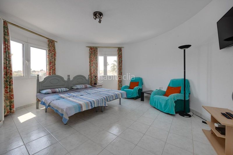 Foto d3e65625-8289-499c-bb44-5a32557abba2. Xalet amb aparcament piscina a Aguamarina Orihuela