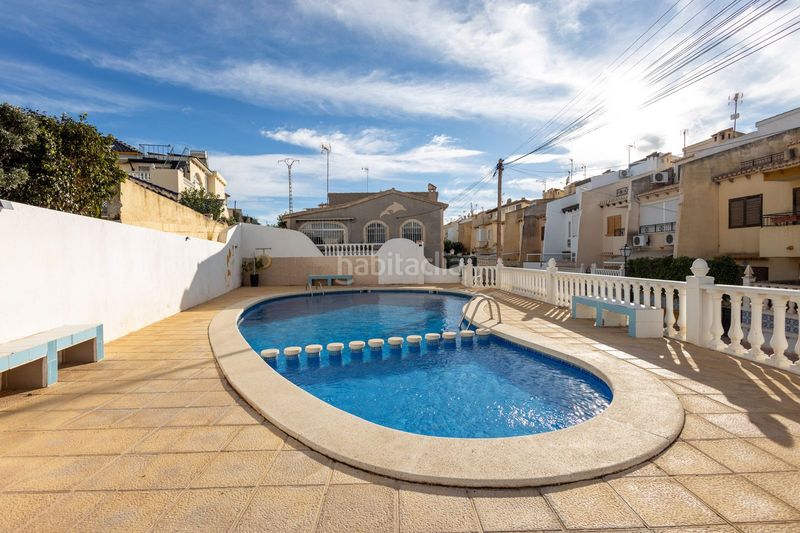 Foto 51a7ff2d-f7e7-492e-8f97-41ba852674fb. Casa adossada amb piscina a Los Balcones-Los Altos Torrevieja