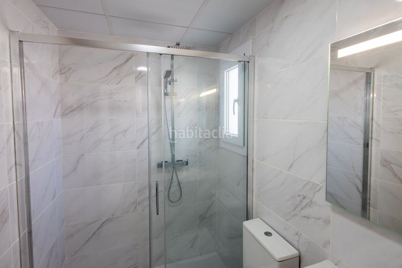 Foto f2f1ab33-6bb4-4d20-8bb7-4ed672f5ae4d. Casa adossada amb piscina a Los Balcones-Los Altos Torrevieja