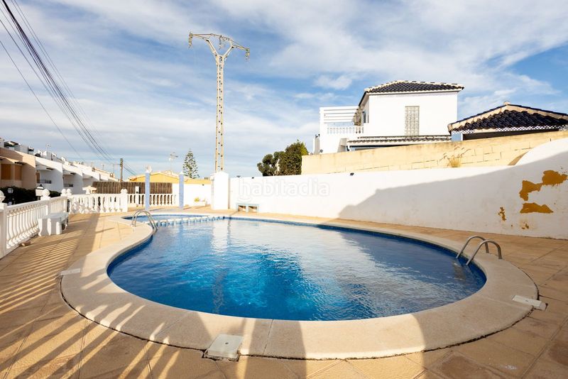 Foto fcb84458-2f82-4743-8566-f74c9213d54e. Casa adossada amb piscina a Los Balcones-Los Altos Torrevieja