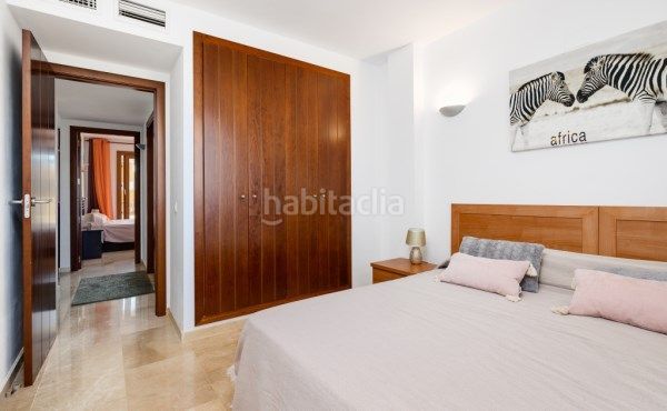Foto 51a13be9-c9a3-4bf8-aafd-2e2696a26e0f. Àtic amb aparcament piscina a Punta Prima Torrevieja