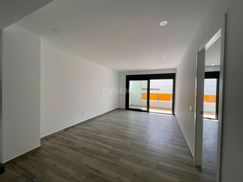 Foto 2d7cb5c7-80bf-4713-aedb-34410cdad1fa. Apartament amb piscina a Las Piscinas Naturales Torrevieja