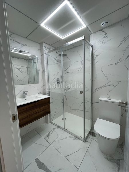 Foto e8f63139-f869-4b38-a40d-ebc5a3ecd74b. Apartament amb piscina a Las Piscinas Naturales Torrevieja