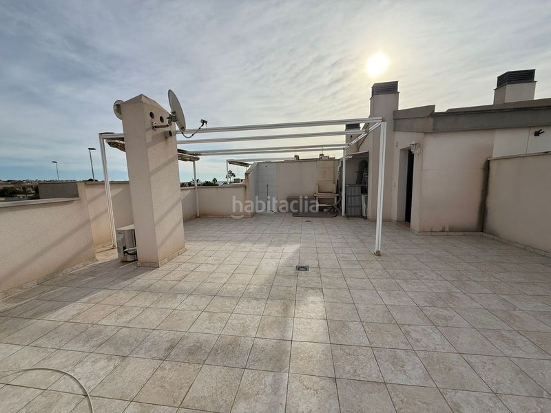 Foto 640b0449-c405-434b-bc51-234365f415e0. Àtic amb aparcament piscina a Aguas Nuevas Torrevieja