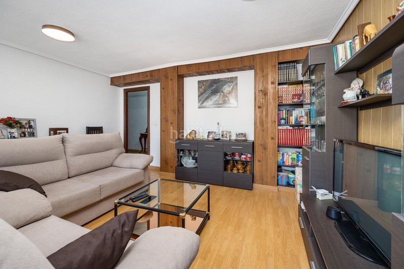 Foto ed28cb8e-59e2-41fc-a4ca-06f7670ad3de. Apartament a Zona Playa del Cura Torrevieja