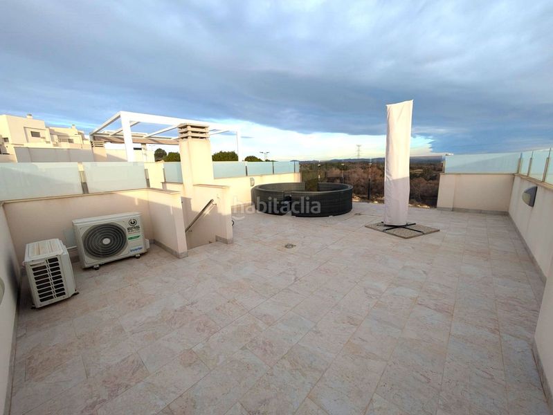 Foto c21cc9a9-967b-4263-a381-bef3141aedd5. Xalet amb piscina a Los Almendros Orihuela